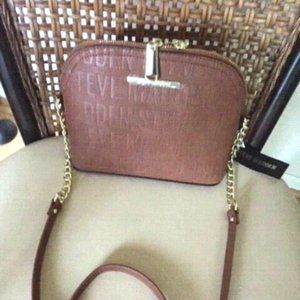 NWT $68.00 Steve Madden BMarilyn Crossbody W/Stamped Logo. Cognac..